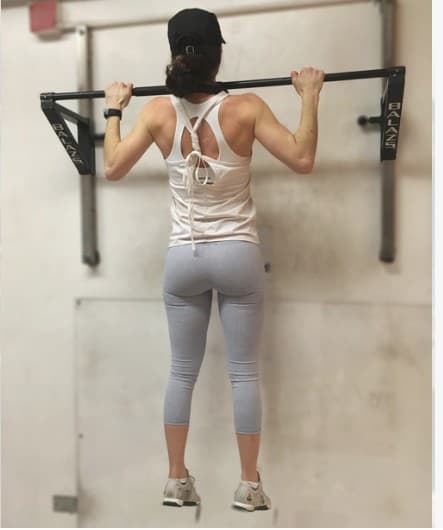 brittany-doing-a-pull-up